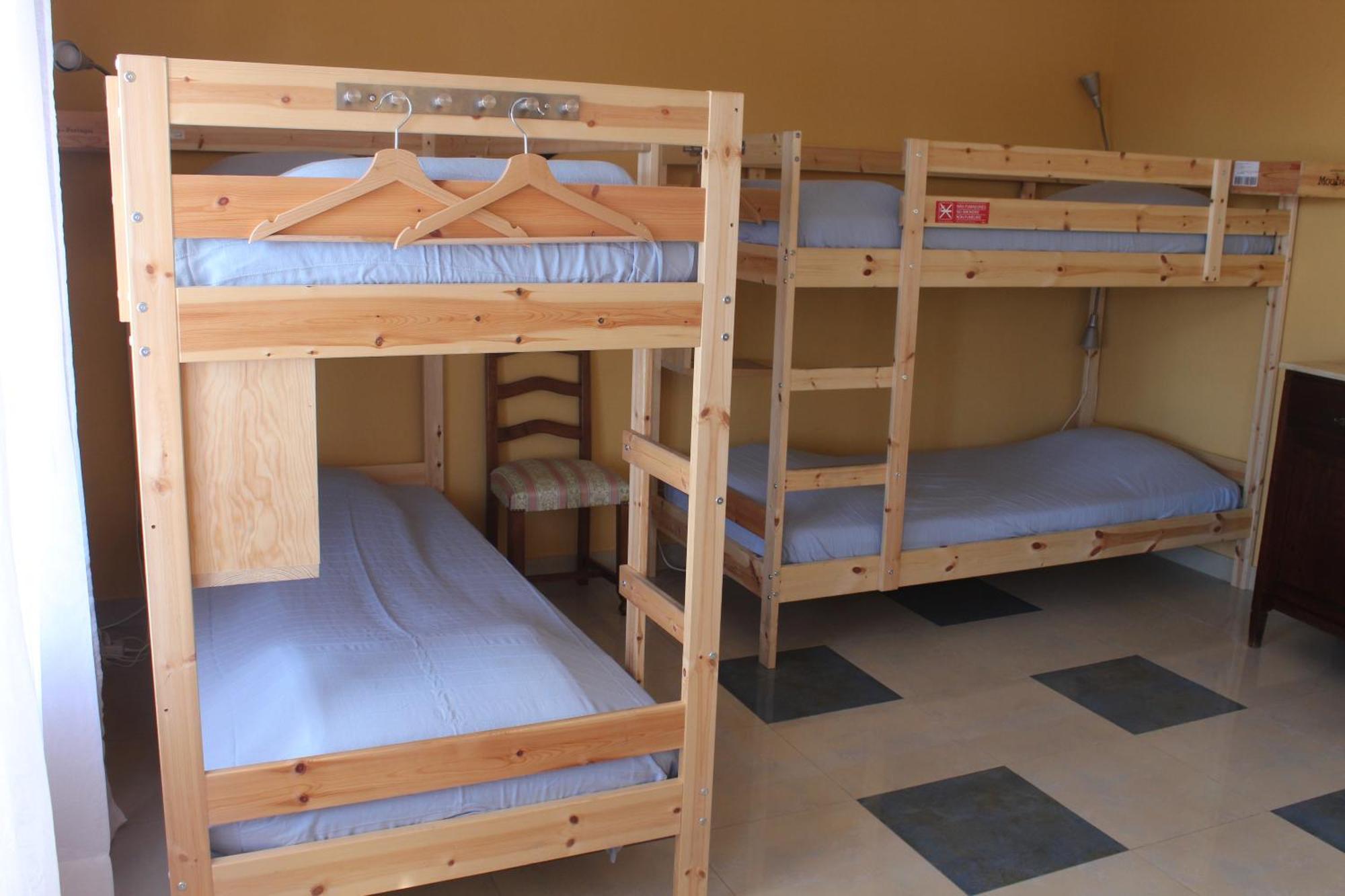 Ericeira Chill Hill Hostel & Private Rooms - Peach Garden Bilik gambar