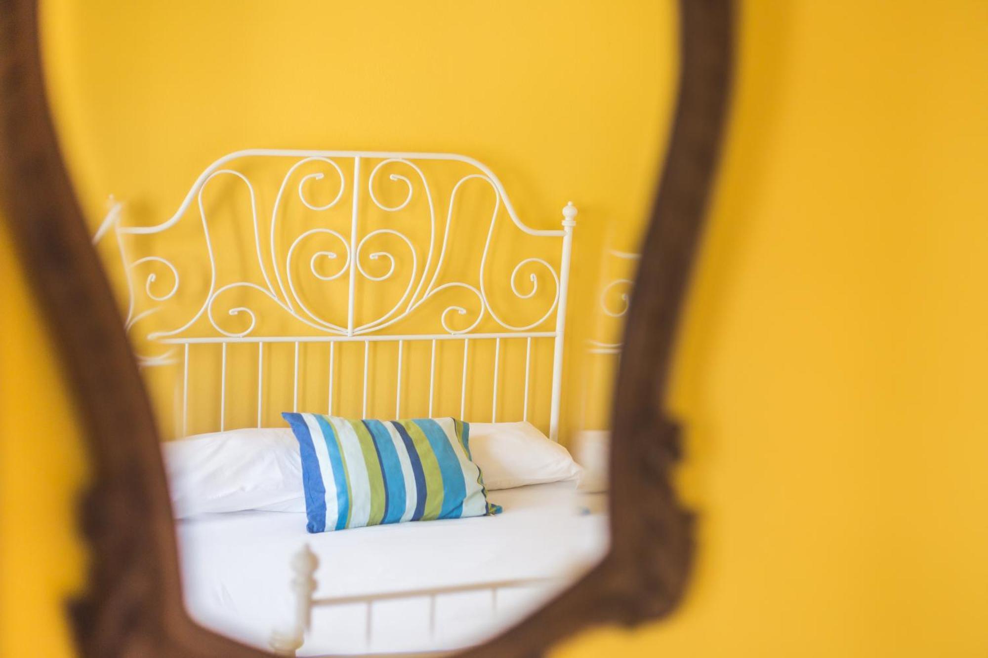 Ericeira Chill Hill Hostel & Private Rooms - Peach Garden Bilik gambar
